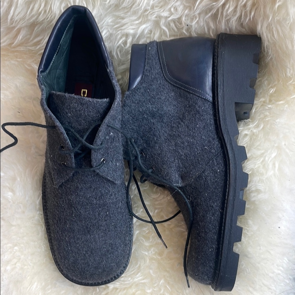 Made in Italy‼️ Gray and Black Chukka Boots with Minimalist Design
